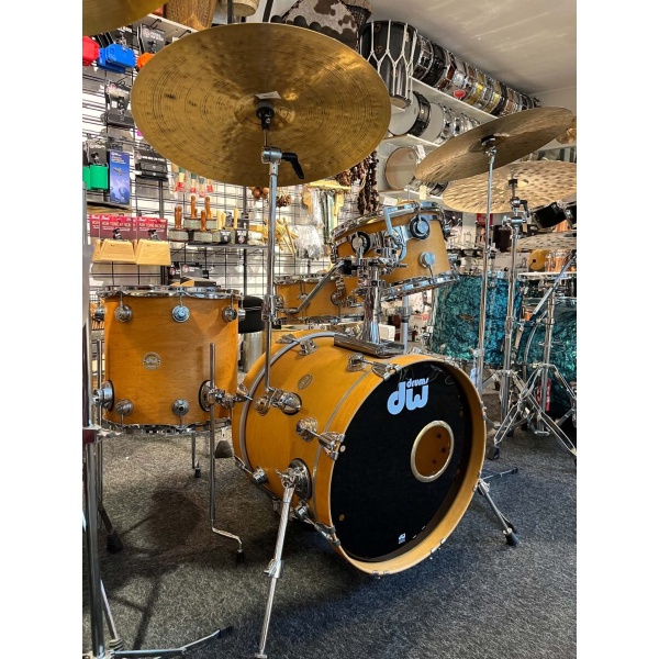 DW Collectors Satin Oil 18" Natural Wood